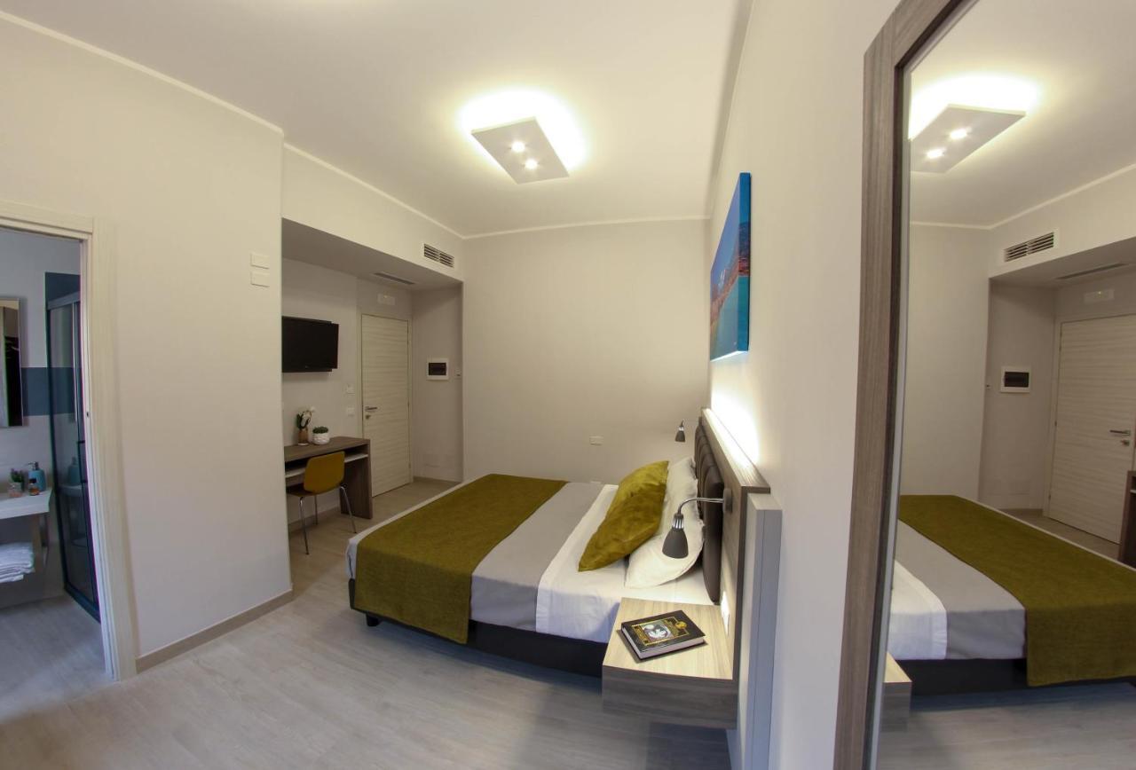 Yeasy Smart Rooms Cefalu Exterior photo