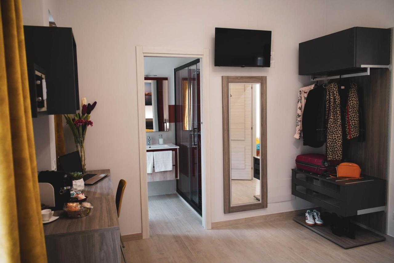 Yeasy Smart Rooms Cefalu Exterior photo
