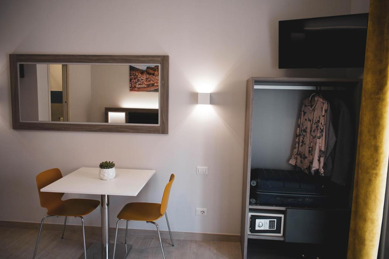 Yeasy Smart Rooms Cefalu Exterior photo